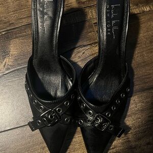 Danielle Nicole Black low heels with Buckle Detail
